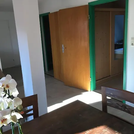 Meyer Apartment *